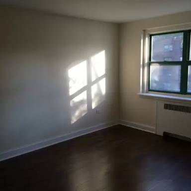 Main picture of 118 Ravine Ave