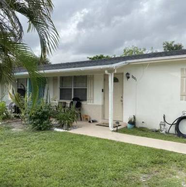 Main picture of 5881 S 38th Ct