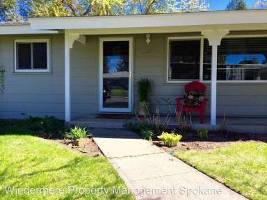 Main picture of 6912 N Whitehouse St