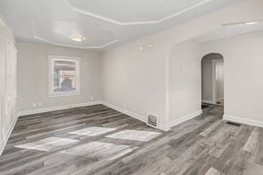 Main picture of 5713 Brooklyn Ave