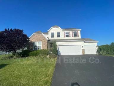 Main picture of 592 Eagle Walk Rd