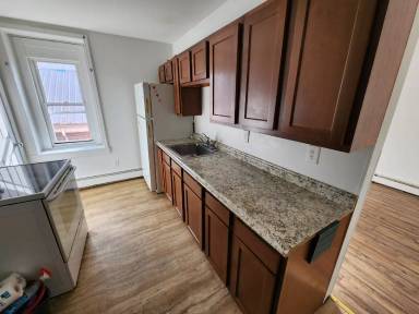 Main picture of 644 2nd Ave
