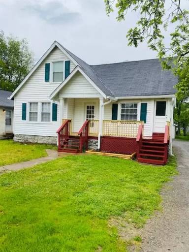 Main picture of 213 Robinwood Ave
