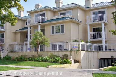 Main picture of 530 W Stocker St