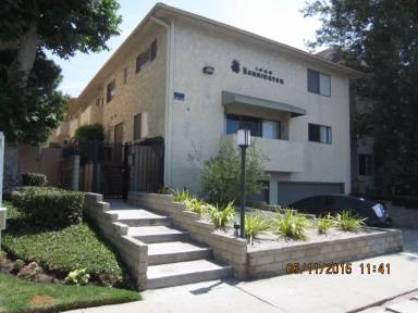 Main picture of 1626 S Barrington Ave