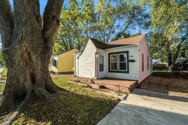 Main picture of 11299 Chalmers Ave