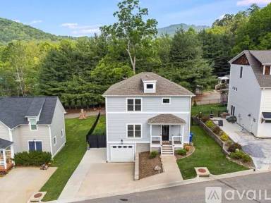 Main picture of 304 Magnolia Ridge Rd