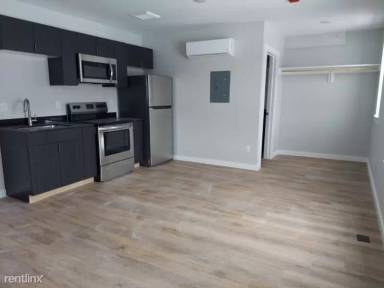 Main picture of 729 W Center St