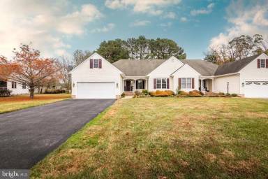Main picture of 5915 Hessian Way