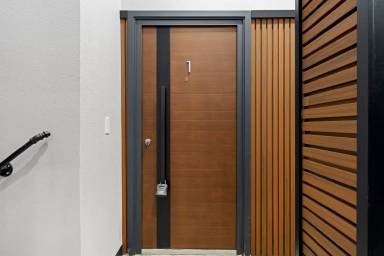 Main picture of 313 D St