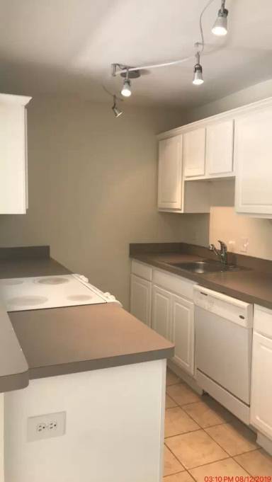 Main picture of 1800 JPA Apartments
