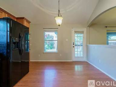 Main picture of 1323 Caroline Dr