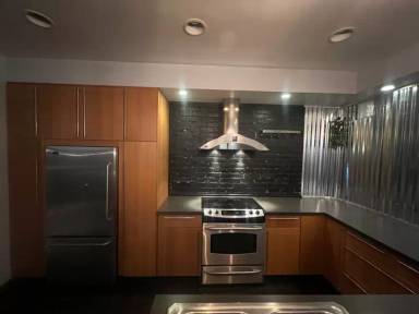 Main picture of 2118 Saint James Ave