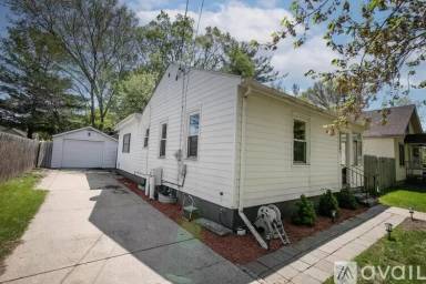 Main picture of 1120 Montrose St