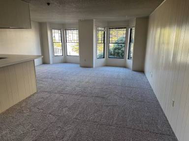 Main picture of 209 1/2 Grand Ave