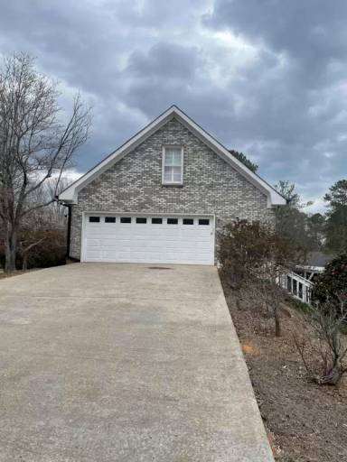 Main picture of 3906 Laurens Ln