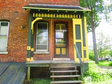 Main picture of 31 Walnut St