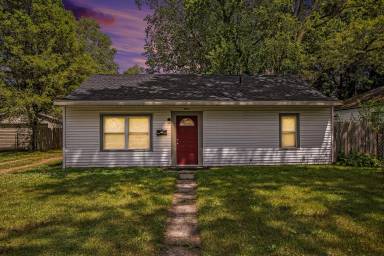 Main picture of 704 Clearview St