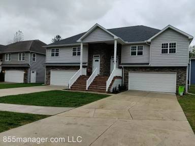 Main picture of 115 Whispering Pines Dr