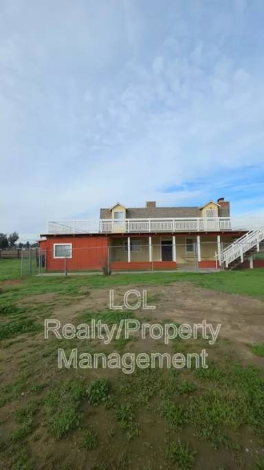 Main picture of 33123 9th St