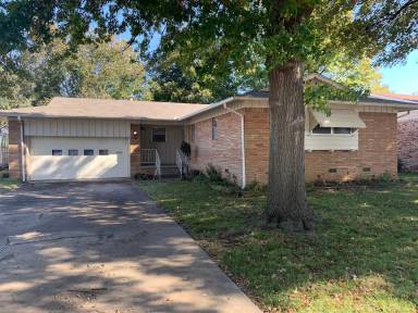 Main picture of 3121 S 67th East Ave