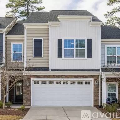 Main picture of 1058 Monmouth Loop