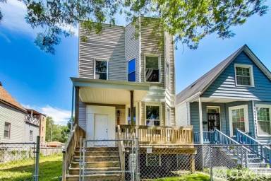 Main picture of 8011 S Muskegon Ave