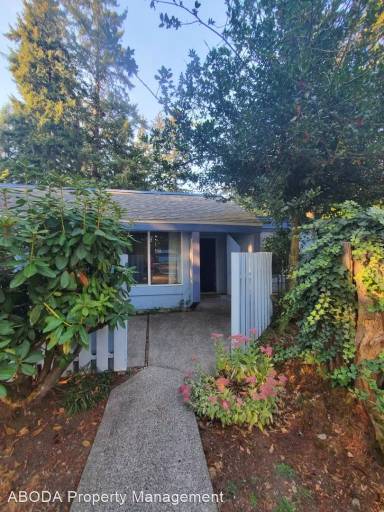 Main picture of 4300 NE Sunset Blvd