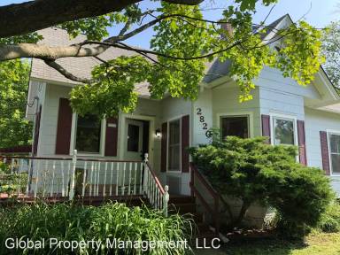 Main picture of 2820 Edina Blvd