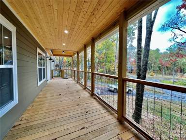 Main picture of 152 Cascade Ridge Rd