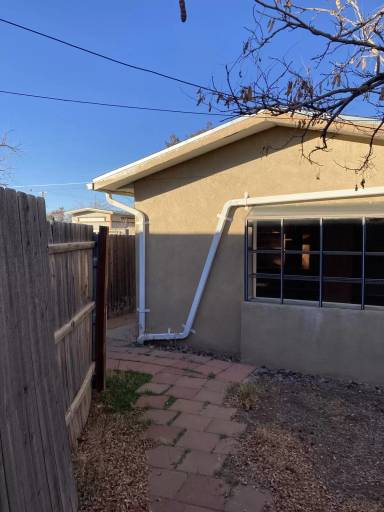 Main picture of 5409 Marble Ave NE