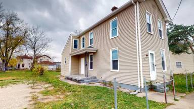 Main picture of 281 Walnut St