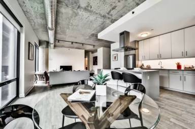 Main picture of Parkview Condominiums