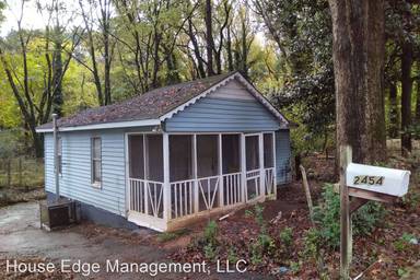 Main picture of 2454 2nd St NW