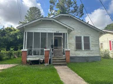 Main picture of 2047 Kelly St
