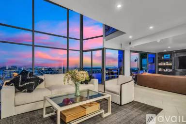 Main picture of Marina City Club Condo