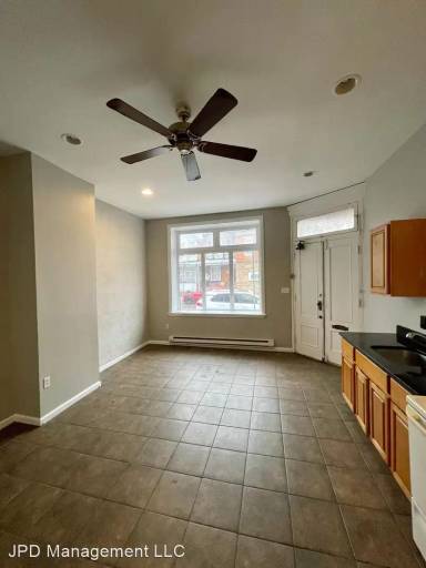 Main picture of 1901 E Venango St