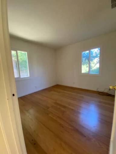 Main picture of 2403 Meadowbrook Rd