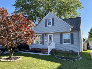 Main picture of 396 E 324th St