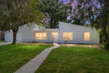 Main picture of 8107 SW 55th Pl