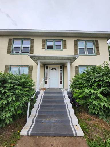 Main picture of 119 W 3rd St