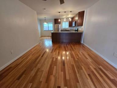 Main picture of 1107 South St