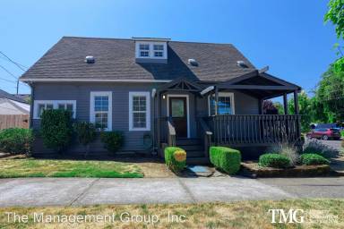 Main picture of 315 W McLoughlin Blvd