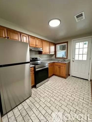 Main picture of 2110 Murray Ave