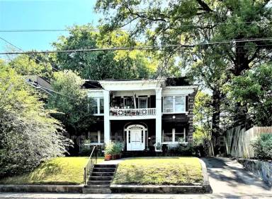 Main picture of 72 N Belvedere Blvd