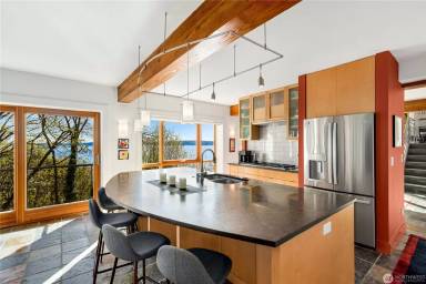 Main picture of 10405 47th Ave SW