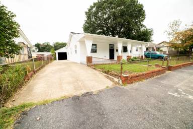 Main picture of 109 Yawmeter Dr