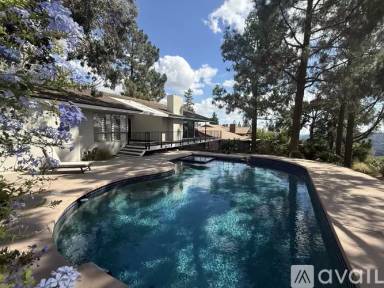 Main picture of 490 Starlight Crest Dr