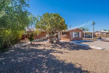 Main picture of 826 E Water St