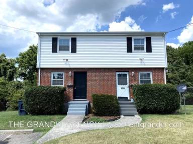 Main picture of 1231 Syracuse Ave NW
